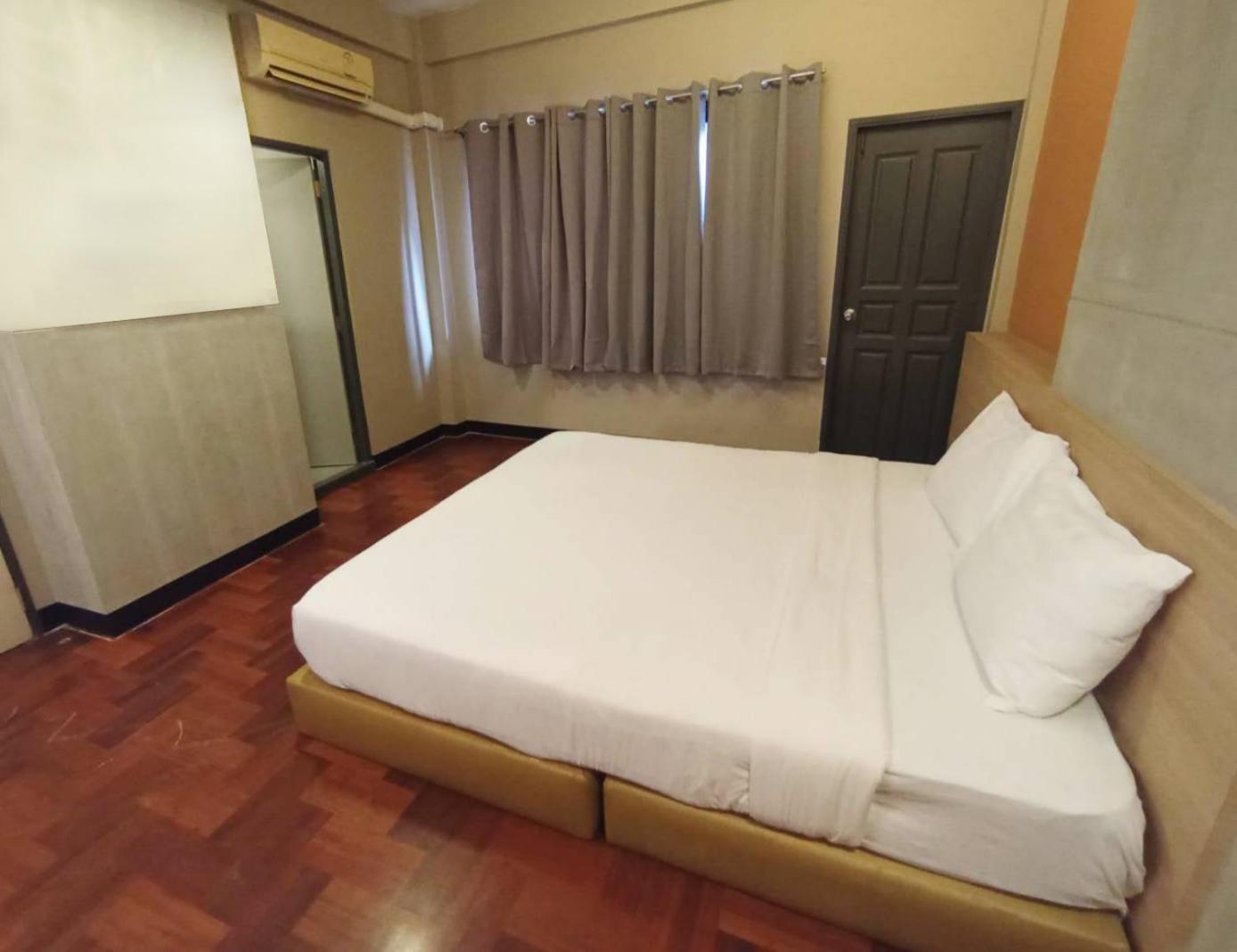 Go Inn Silom โกอินน์ สีลม - สถานีรถไฟฟ้าเซนต์หลุยส์ Bangkok Zewnętrze zdjęcie